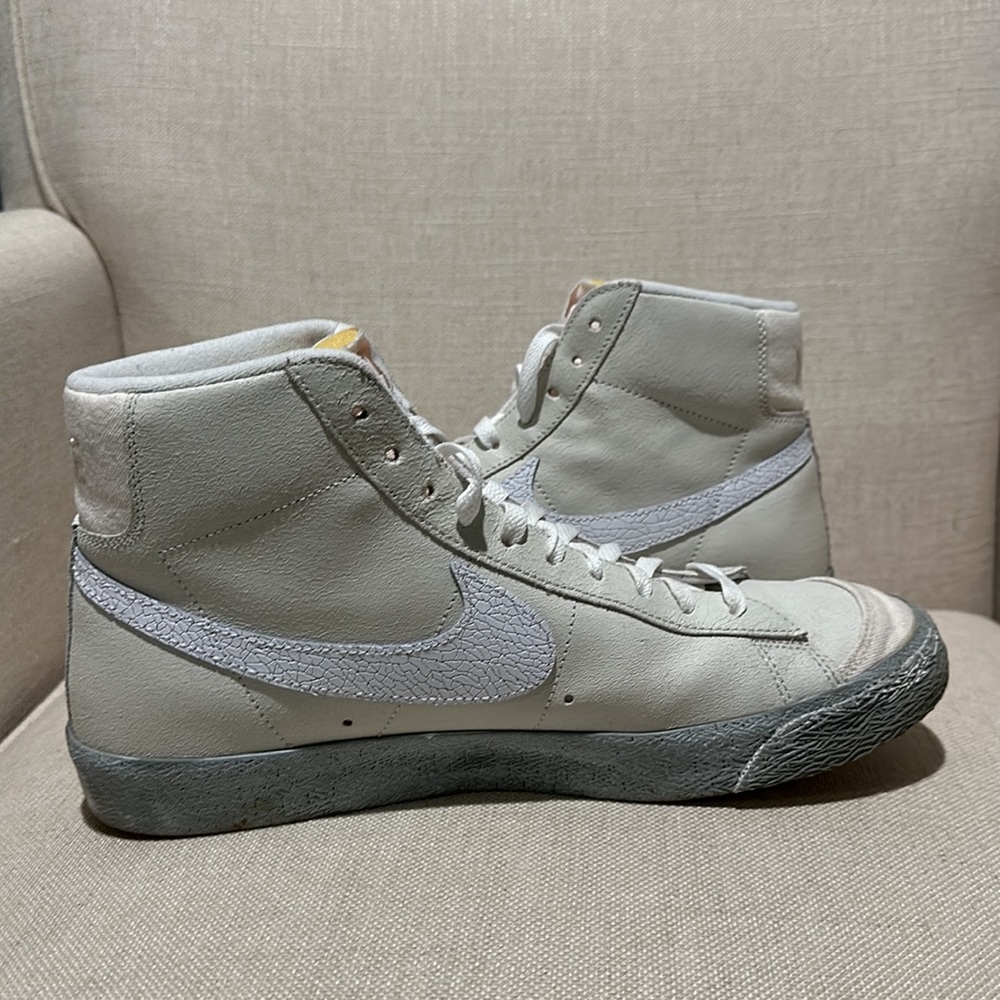 Nike Blazer Mid ‘77 SE - Picture 4 of 8